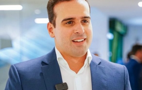 Foto Reprodu��o - Montagem: Sistema 1001 Not�cias de Comunica��o