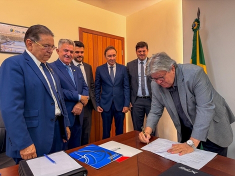 Foto Reprodu��o - Montagem: Sistema 1001 Not�cias de Comunica��o 