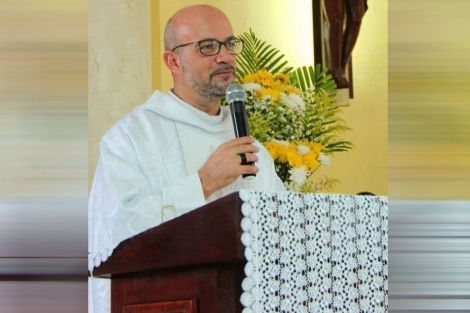 De acordo com a PRF, por ser uma cmera de segurana e no de trnsito, a imagem no  to ntida para a leitura da placa. (Foto: Reproduo)