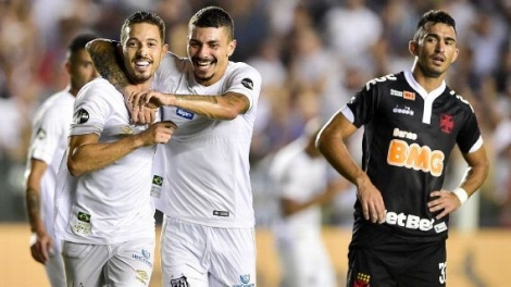 O Santos recebeu o Vasco na Vila Belmiro, nesta quarta-feira, e abriu boa vantagem pela ida da quarta fase da Copa do Brasil ao vencer por 2 a 0