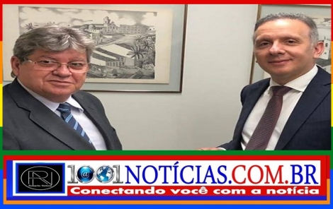 ELEIÇÕES 2022  -  O tempo de Aguinaldo Ribeiro não é o tempo de João Azevêdo em relação à composição da chapa majoritária