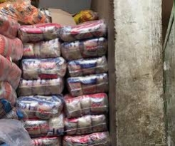  Armazenamento irregular de alimentos foi detectado em um dos locais (Foto: divulgao/MPPB)