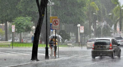 O Instituto Nacional de Meteorologia (Inmet) emitiu, na tarde desta segunda-feira (20), alerta de chuvas fortes para 38 cidades da Paraba