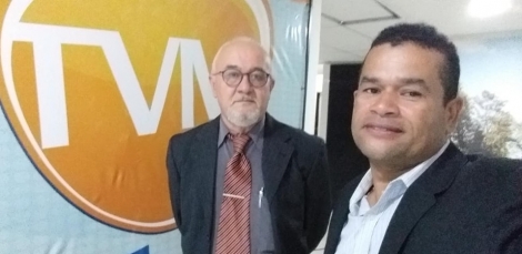 Radialista Roberto Notcia e o reprter Joan do Valentina participam de debata na TV Master com David Maia