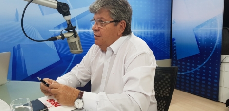 O governador Joo Azevedo (PSB)  comentou nesta segunda-feira (22)  o resultado da pesquisa  realizada pelo Instituto Opinio