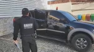 O Gaeco e o Ministrio Pblico deflagraram na manh desta sexta-feira (23) a Operao Backfire. Foram cumpridos mandados judiciais em prdio do Altiplano Cabo Branco, em Joo Pessoa