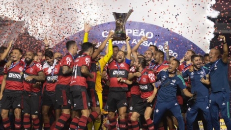 O Flamengo manteve o posto de campeo e conquistou o bi consecutivo do Brasileiro, nesta quinta-feira, contra o So Paulo, no Morumbi