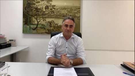 Por meio das redes sociais, o prefeito de Joo Pessoa, Luciano Cartaxo, anunciou, nesta segunda-feira (27), o aumento linear de 5,5% aos servidores ativos e inativos do executivo municipal