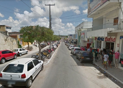 Fato aconteceu durante o percurso da romaria, em Mamanguape, quando o veculo teve falha nos freios e acabou atropelando a jovem